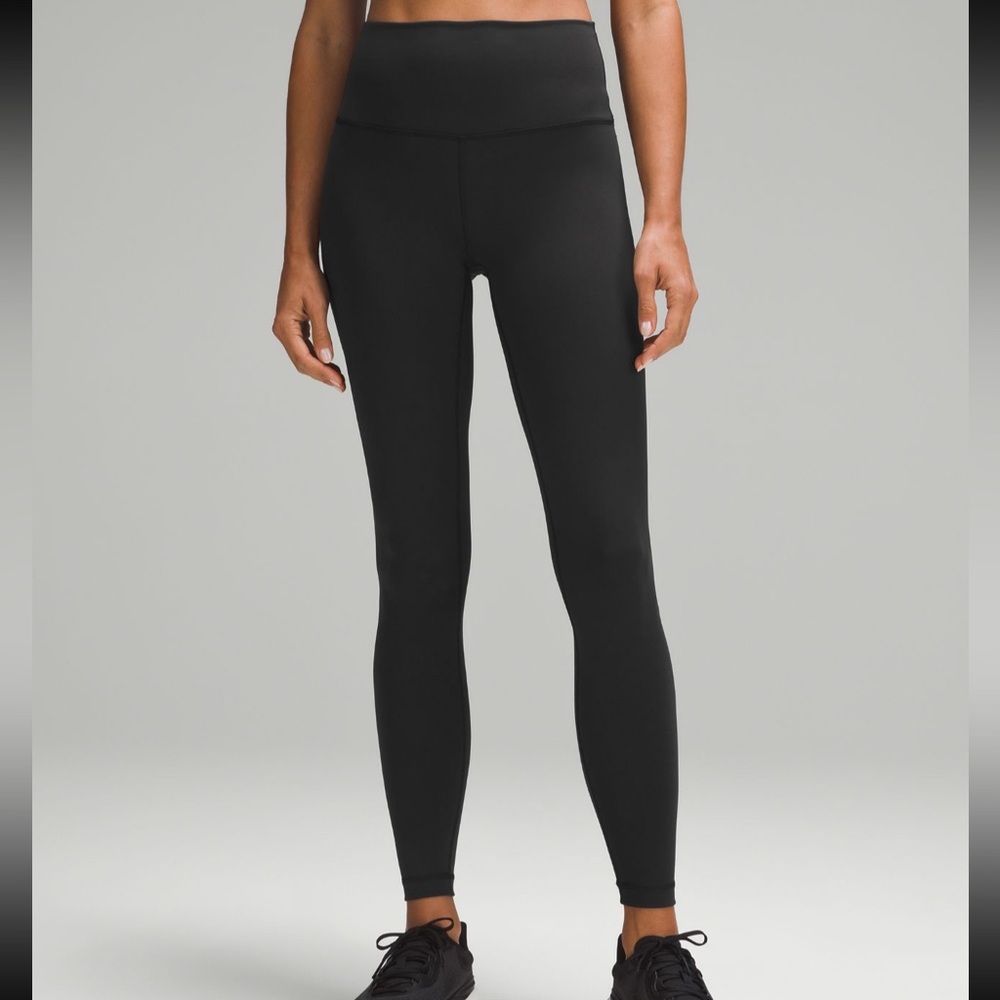Lululemon Wunder Under Leggings with Pockets and Mesh Detail